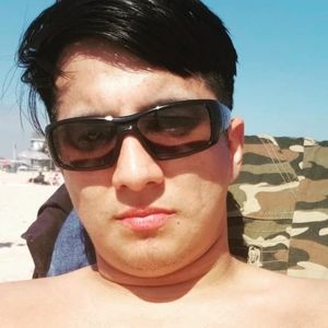 Meet your Posher, Vic